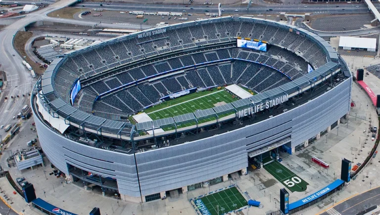 Ultimate Visitor’s Guide to MetLife Stadium & American Dream (2025 Edition)