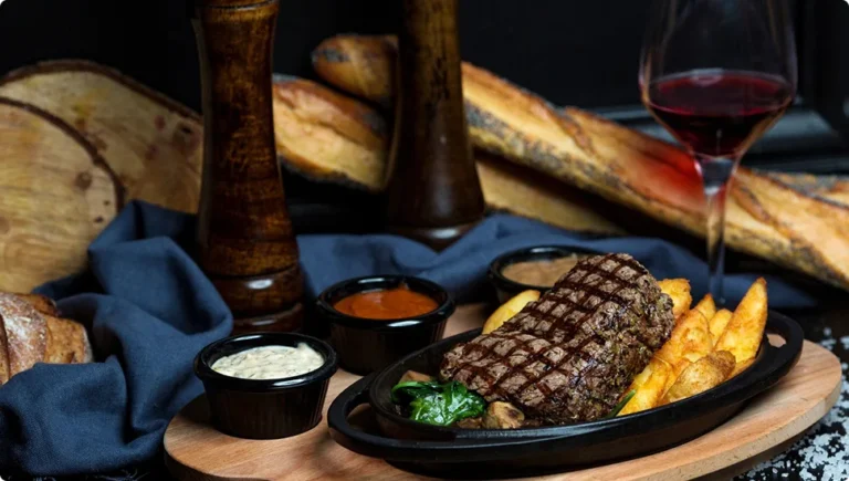 Brunch, Steakhouses & Riverside Vibes: Where to Eat & Chill in Edgewater NJ (2025)