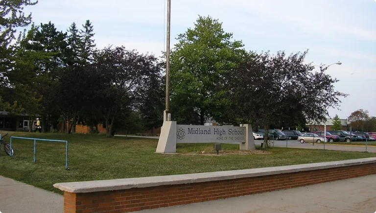 Education, Attractions & Local Business Life in Midland Park, NJ (2025)