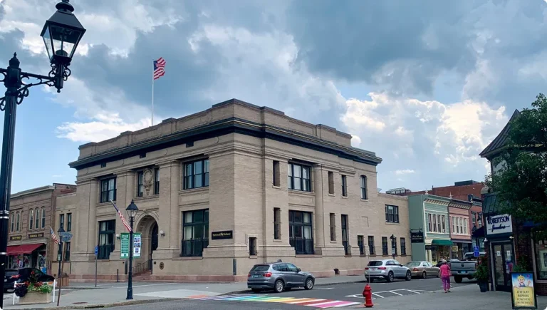 Essentials Shopping in New Milford, NJ (2025): Pharmacies, Banks, Grocery Stores & More