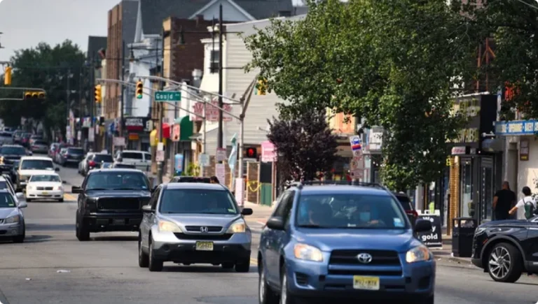 Moving to Teaneck, NJ (2025): Housing, Neighborhood Insights & Local Resources