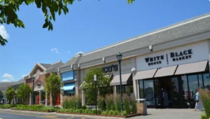 Tice’s Corner & Beyond: Shopping in Woodcliff Lake, NJ (2025 Guide)