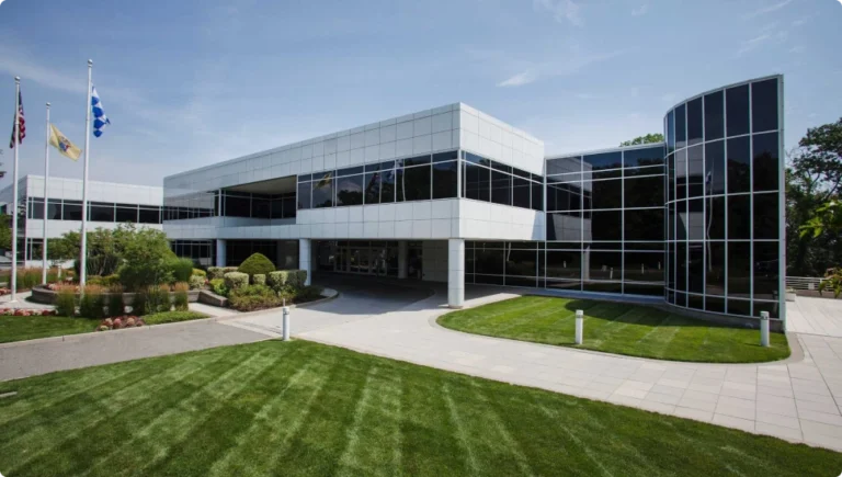 Working & Commuting in Woodcliff Lake, NJ (2025 Guide): BMW, Eisai & Major Employers