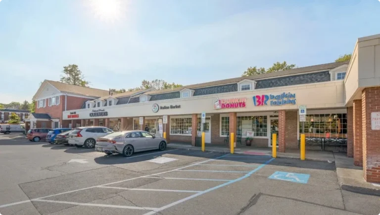 Shopping in Wyckoff, NJ: Boulder Run, Local Boutiques & Everyday Essentials (2025 Guide)