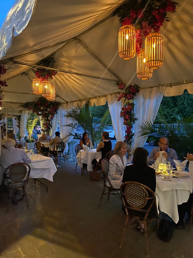 Oceanos Oyster Bar & Sea Grill