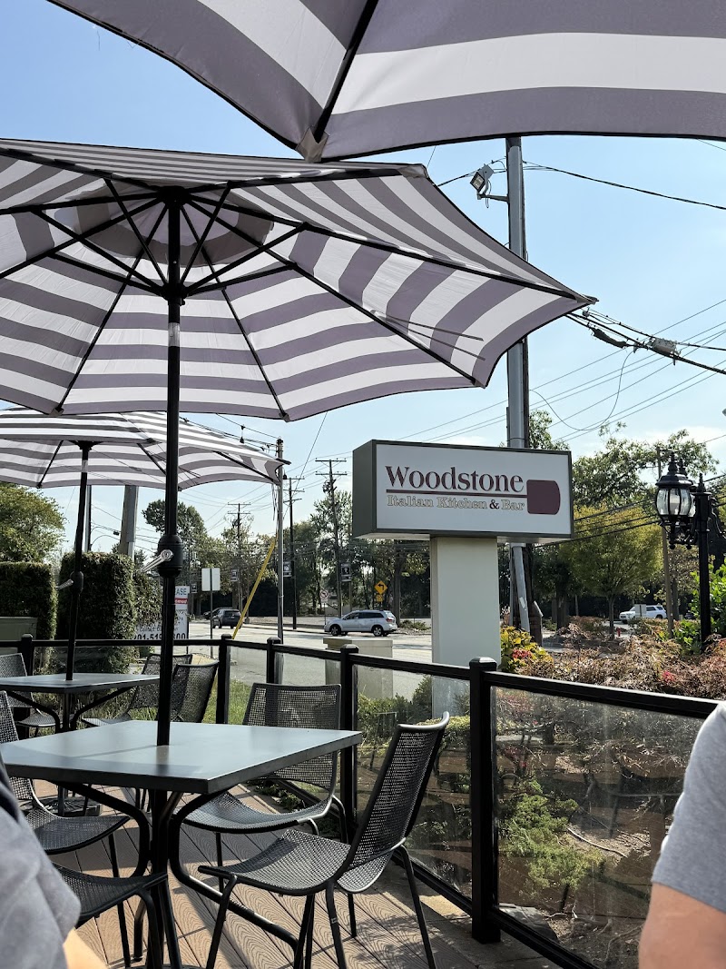 Woodstone Pizza Bar & Grill