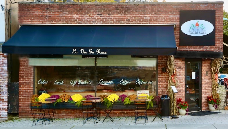 La Vie En Rose Bakery Cafe