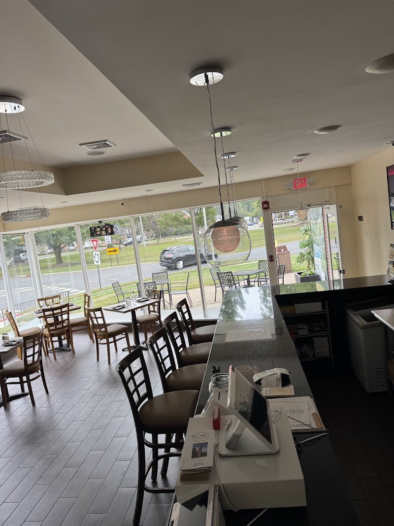 Circle Hummus Mediterranean Restaurant