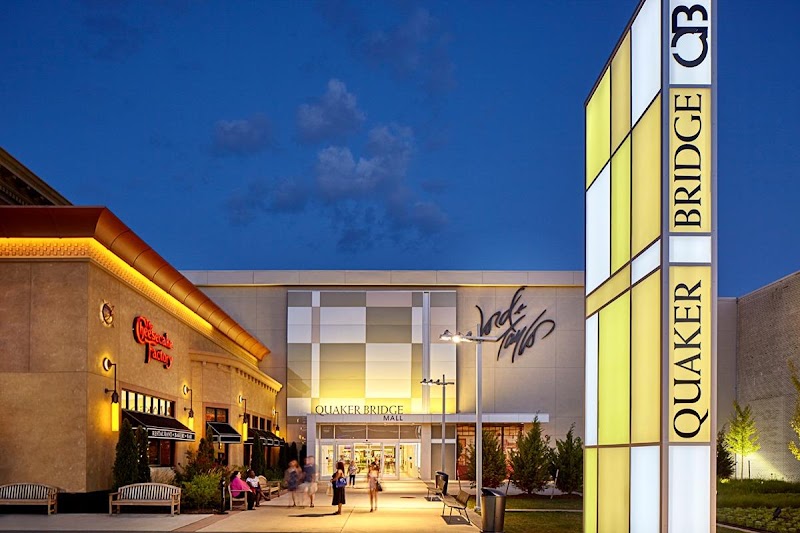 Quaker Bridge Mall