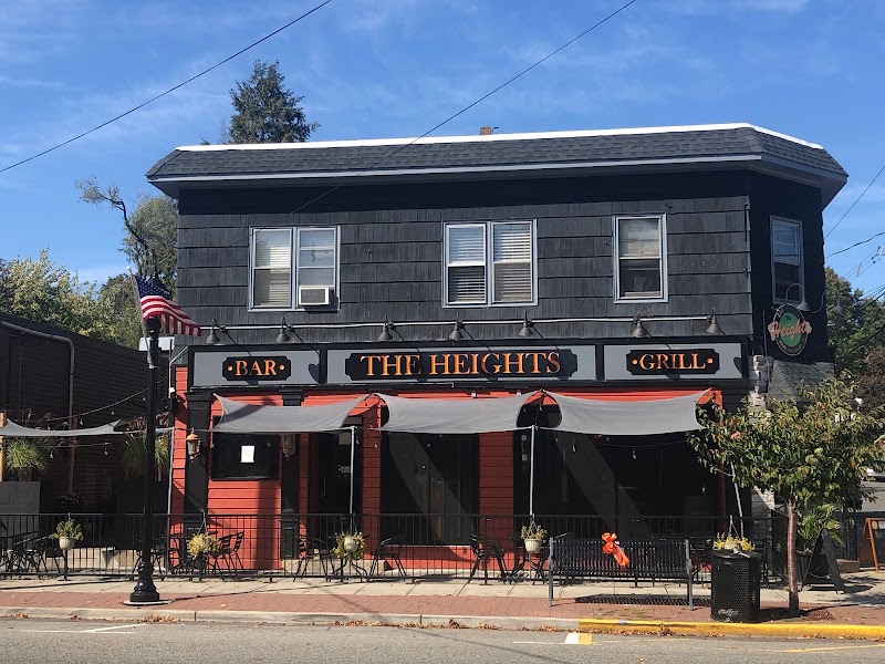 The Heights Bar & Grill