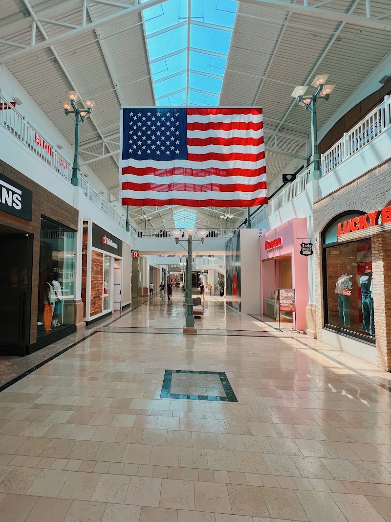 Bridgewater Commons